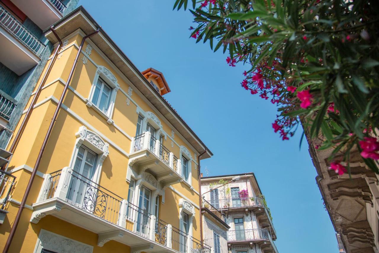 Aqualago Casa Vacanze Suite Verbania Bagian luar foto
