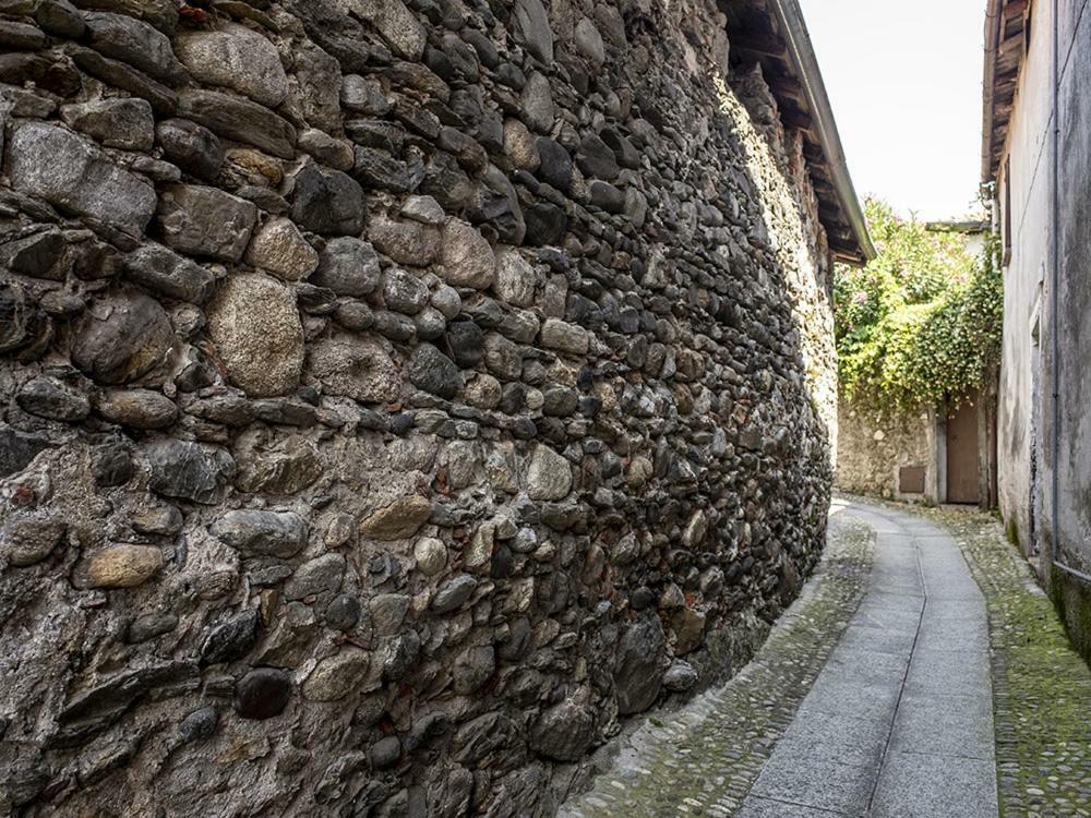 Aqualago Casa Vacanze Suite Verbania Bagian luar foto