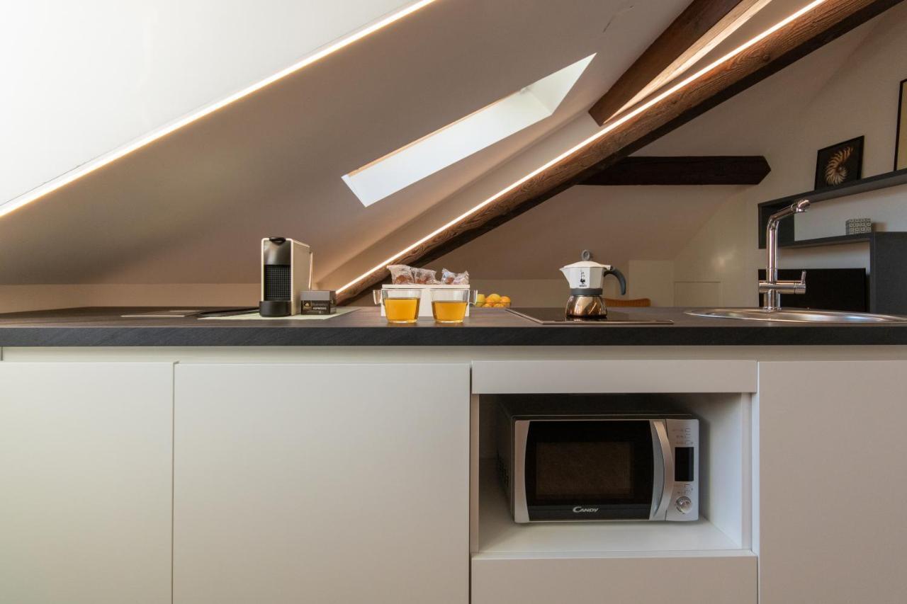 Aqualago Casa Vacanze Suite Verbania Bagian luar foto