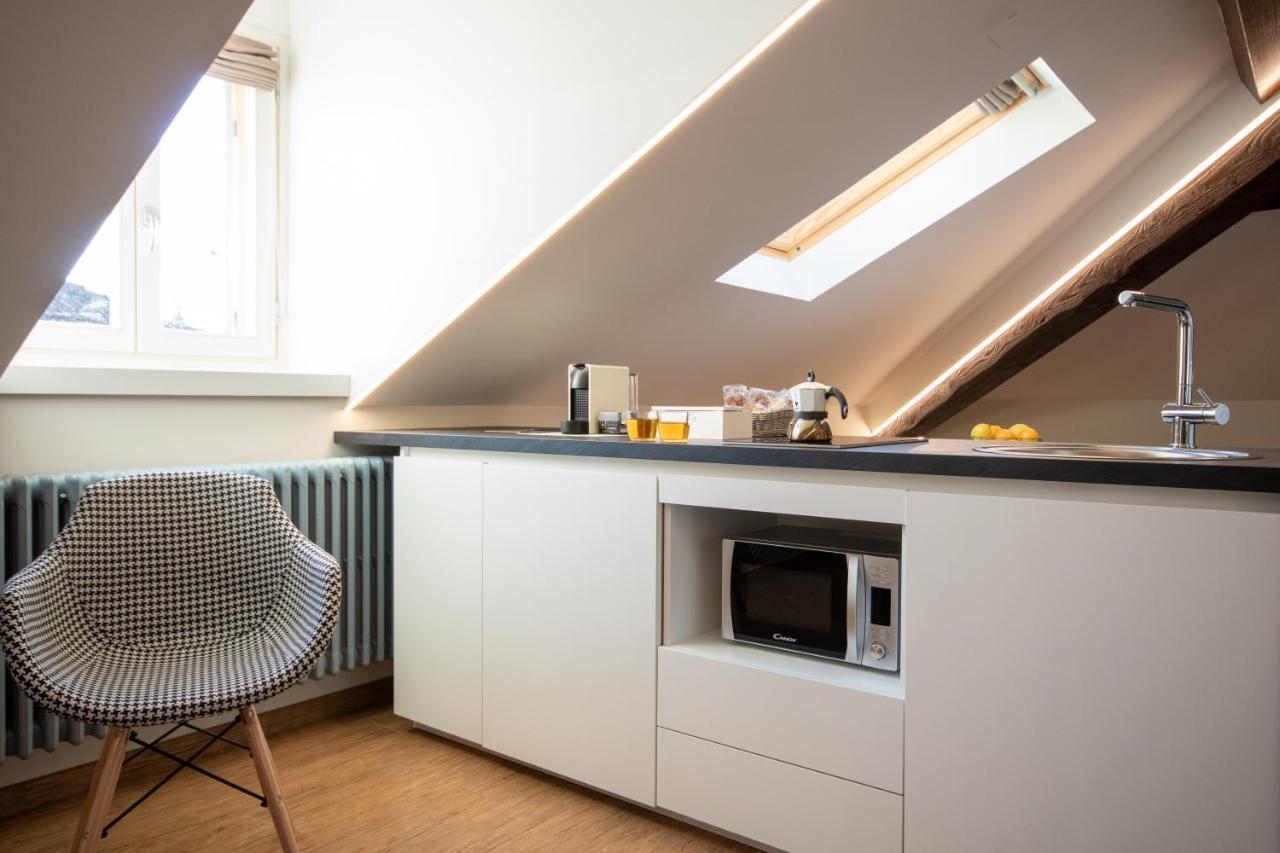 Aqualago Casa Vacanze Suite Verbania Bagian luar foto