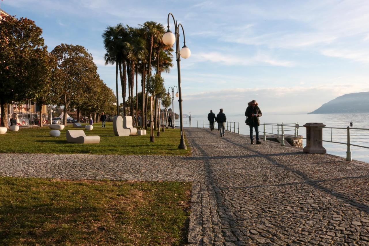 Aqualago Casa Vacanze Suite Verbania Bagian luar foto
