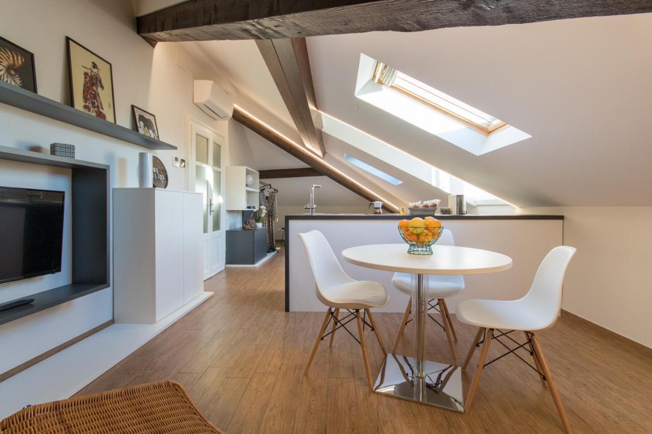Aqualago Casa Vacanze Suite Verbania Bagian luar foto